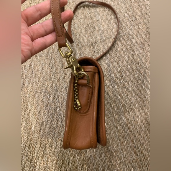 Coach Vintage Crossbody Purse - Picture 6 of 16